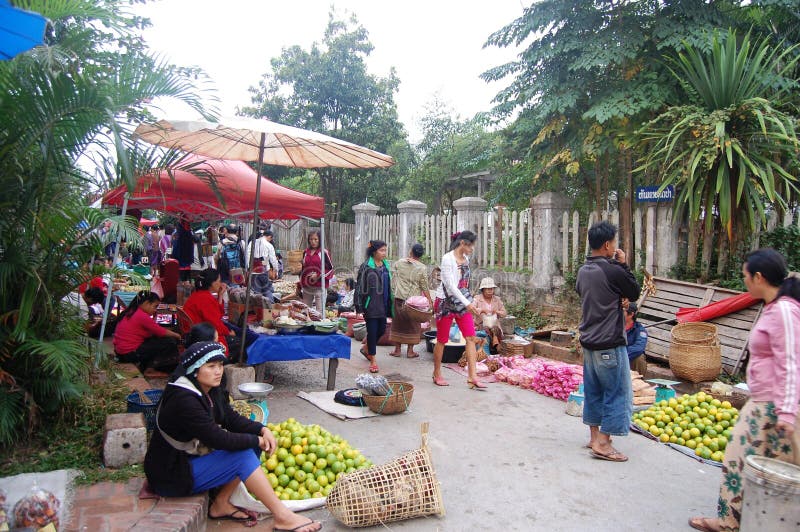 Ochtendmarkt in Luang Prabang, Laos royalty-vrije stock fotografie