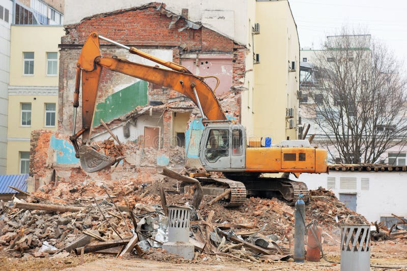 Redevelopment of urban neighborhoods by demolishing and building anew, and this requires to take measures for safety on the construction site, supply of equipment, personnel, required tools and materials. Excavator is used as a universal means on the court: its function in the demolition, the transfer and loading of debris, leveling of ground level. This action is provided by mandatory legal acts. Redevelopment of urban neighborhoods by demolishing and building anew, and this requires to take measures for safety on the construction site, supply of equipment, personnel, required tools and materials. Excavator is used as a universal means on the court: its function in the demolition, the transfer and loading of debris, leveling of ground level. This action is provided by mandatory legal acts
