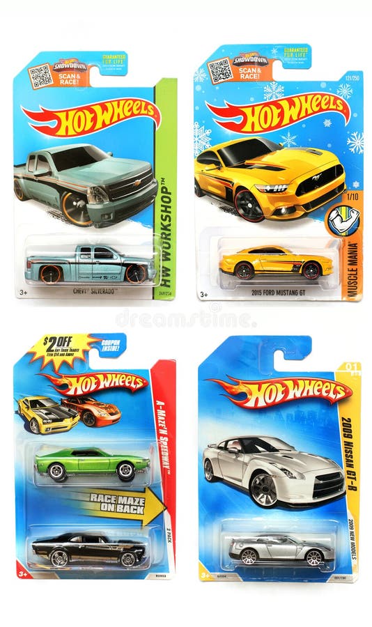 Odessa, Ucr?nia - em novembro de 2017: Hot Wheels Brinquedos das crian?as m?quinas Brinquedos em um fundo branco fotografia de stock royalty free Odessa, Ucr?nia - em novembro de 2017: Hot Wheels Brinquedos das crian?as m?quinas Brinquedos em um fundo branco fotografia de stock royalty free
