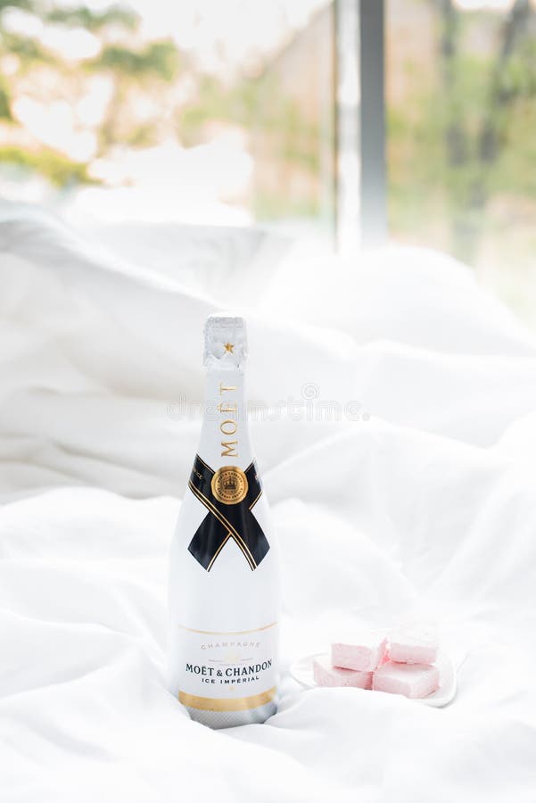 Champagne Moet Chandon Stock Photo - Download Image Now