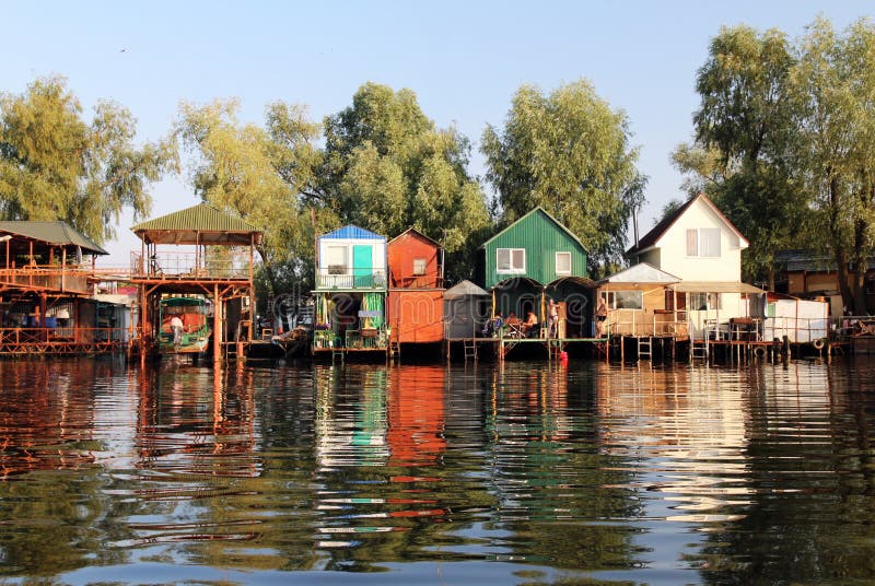 Oekraïens vissersdorp stock foto's