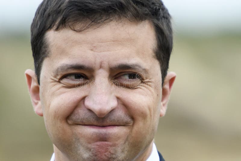 Oekraïense president Volodymyr Zelenskiy in het dorp Stare, Oekraïne, 30 september 2019 royalty-vrije stock foto Oekraïense president Volodymyr Zelenskiy in het dorp Stare, Oekraïne, 30 september 2019 royalty-vrije stock foto