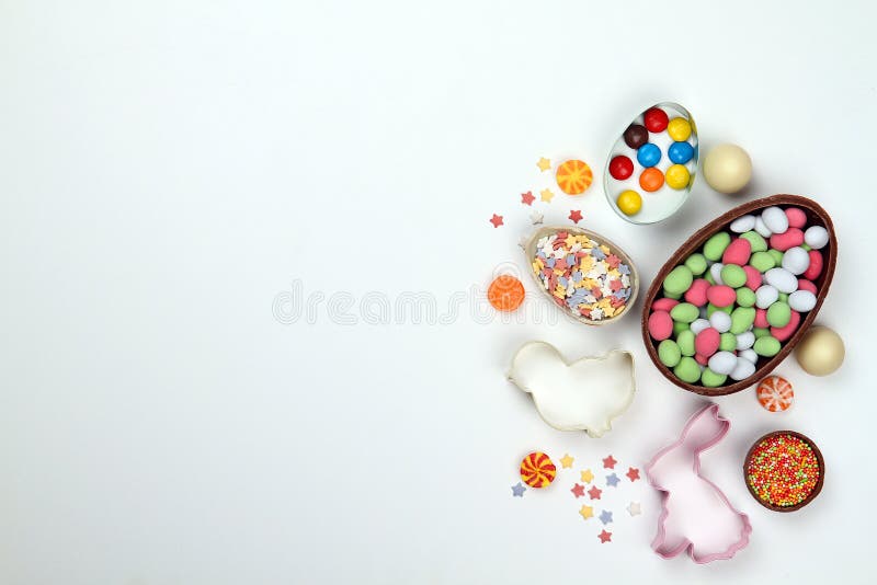 Oeufs de pâques de chocolat Configuration plate Pâques Oeufs de pâques de chocolat Nourriture de Pâques photos libres de droits Oeufs de pâques de chocolat Configuration plate Pâques Oeufs de pâques de chocolat Nourriture de Pâques photos libres de droits