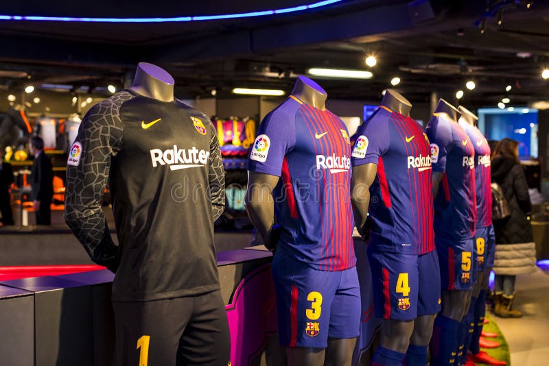 FC Barcelona 2019 Away Kit Roblox Street Soccer T Shirt em 2023