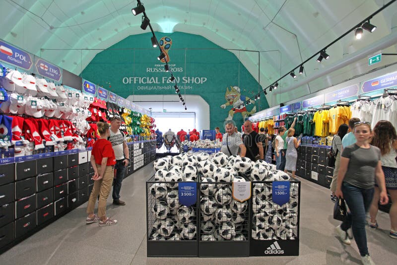 Officiële de Ventilatorwinkel van FIFA 2018 op Musheuvels, Moskou royalty-vrije stock afbeelding Officiële de Ventilatorwinkel van FIFA 2018 op Musheuvels, Moskou royalty-vrije stock afbeelding