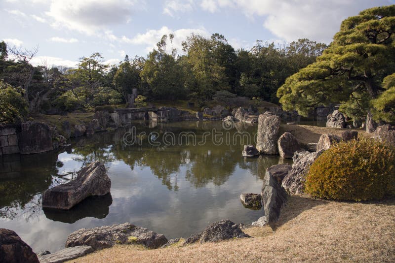 Ogród przy Nijo kasztelem, Kyoto obraz stock Ogród przy Nijo kasztelem, Kyoto obraz stock