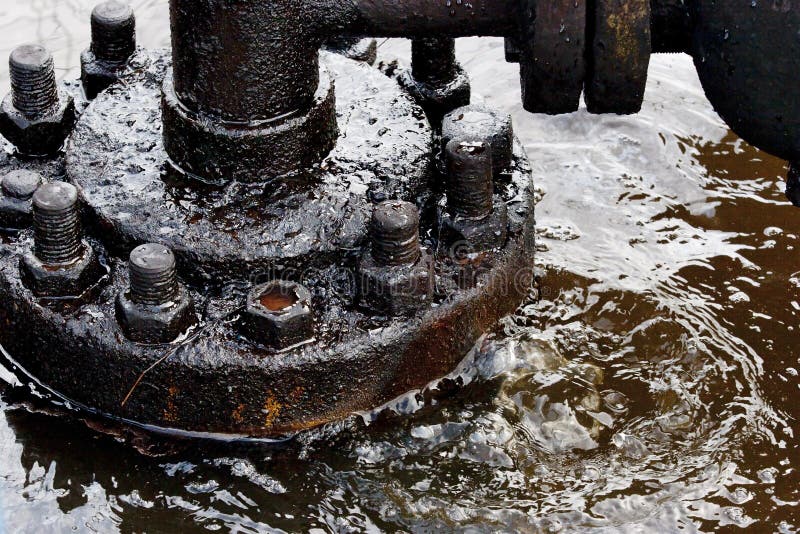 Oil Leak Stock Photos Image 15074733