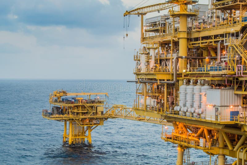 Oil platform stock image. Image of pipe, pipeline, boat 39743129