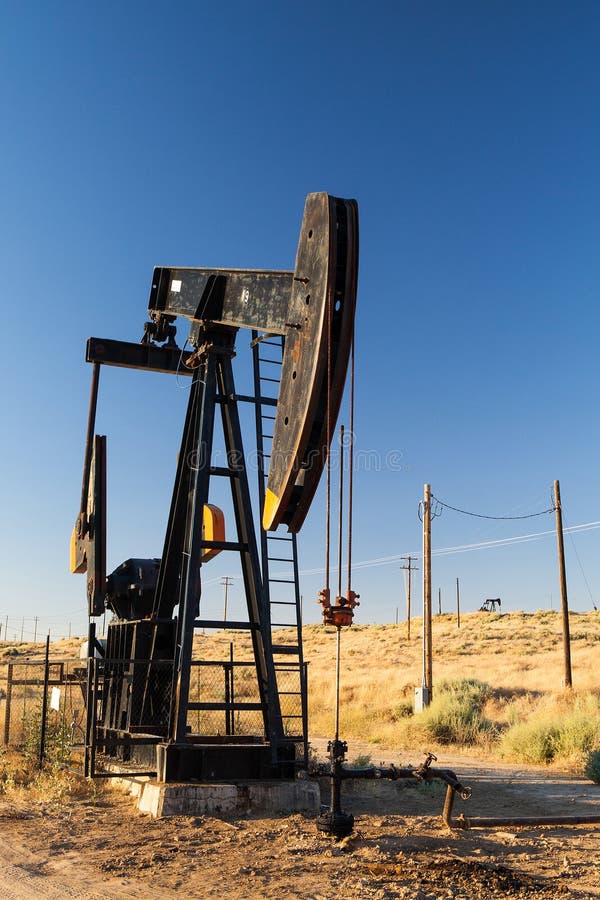 Oil pump in Nevada desert stock photo. Image of petroleum 35213904
