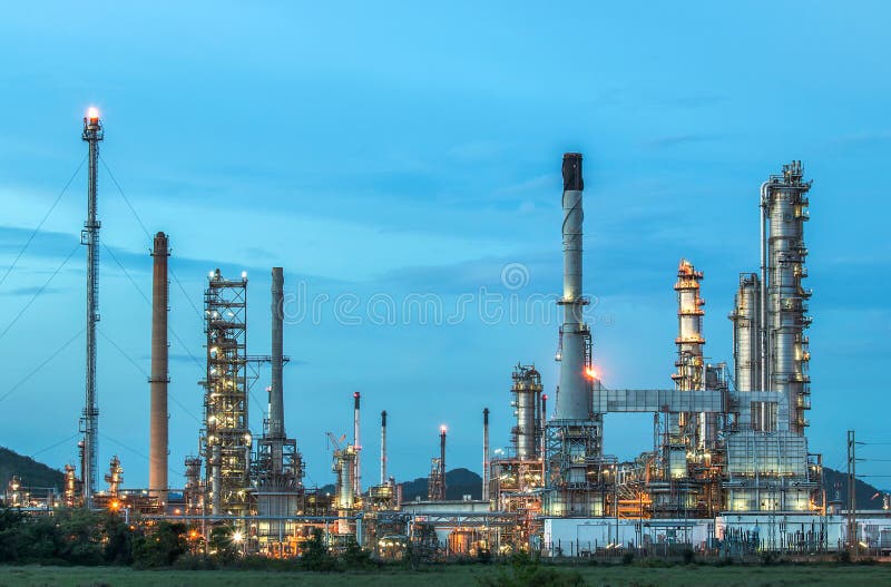 Oil refinery at twilight. stock photo. Image of plant 43070180
