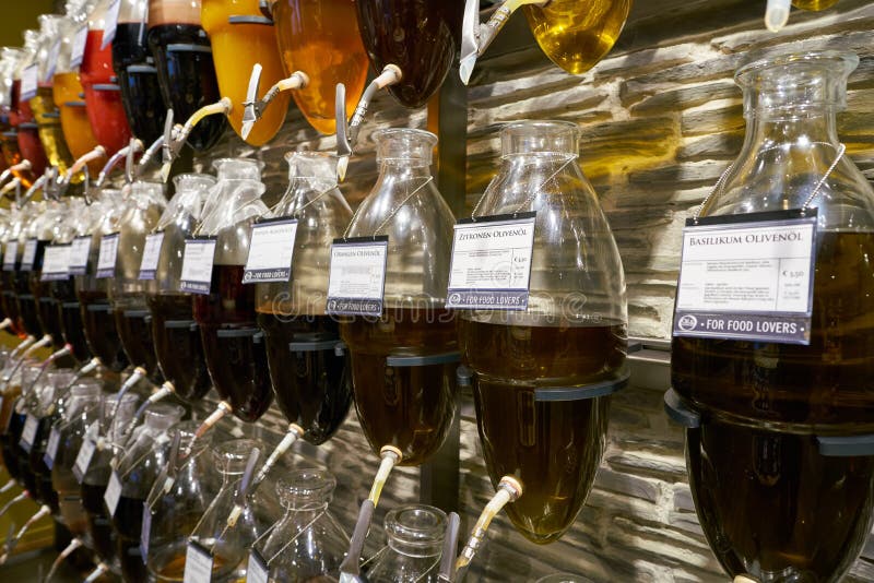 Oil & Vinegar store editorial stock photo. Image of commercial 158298623