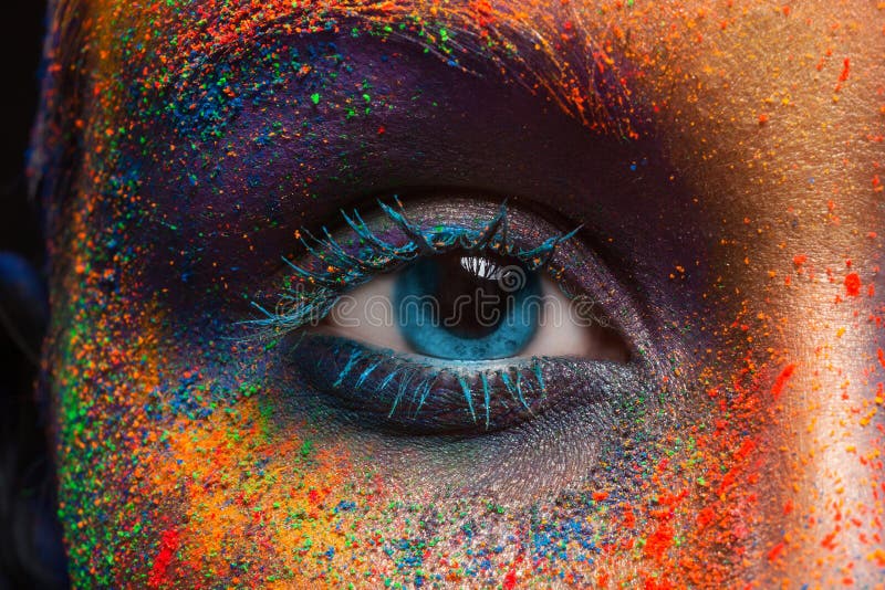 Ojo del modelo con maquillaje colorido del arte, primer fotos de archivo Ojo del modelo con maquillaje colorido del arte, primer fotos de archivo