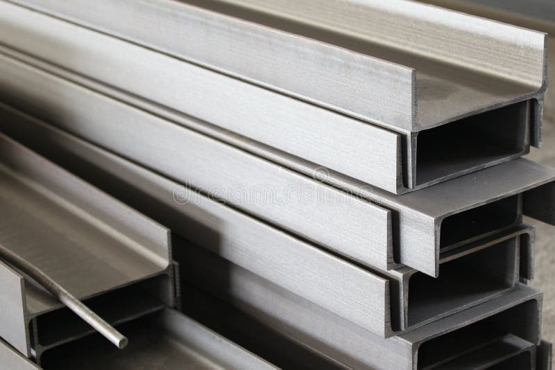 Okrzesany metalu profilu kanał obrazy stock Okrzesany metalu profilu kanał obrazy stock