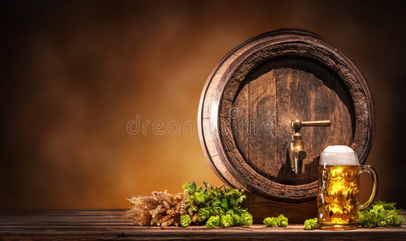 Oktoberfest piwna baryłka i piwny szkło fotografia stock Oktoberfest piwna baryłka i piwny szkło fotografia stock