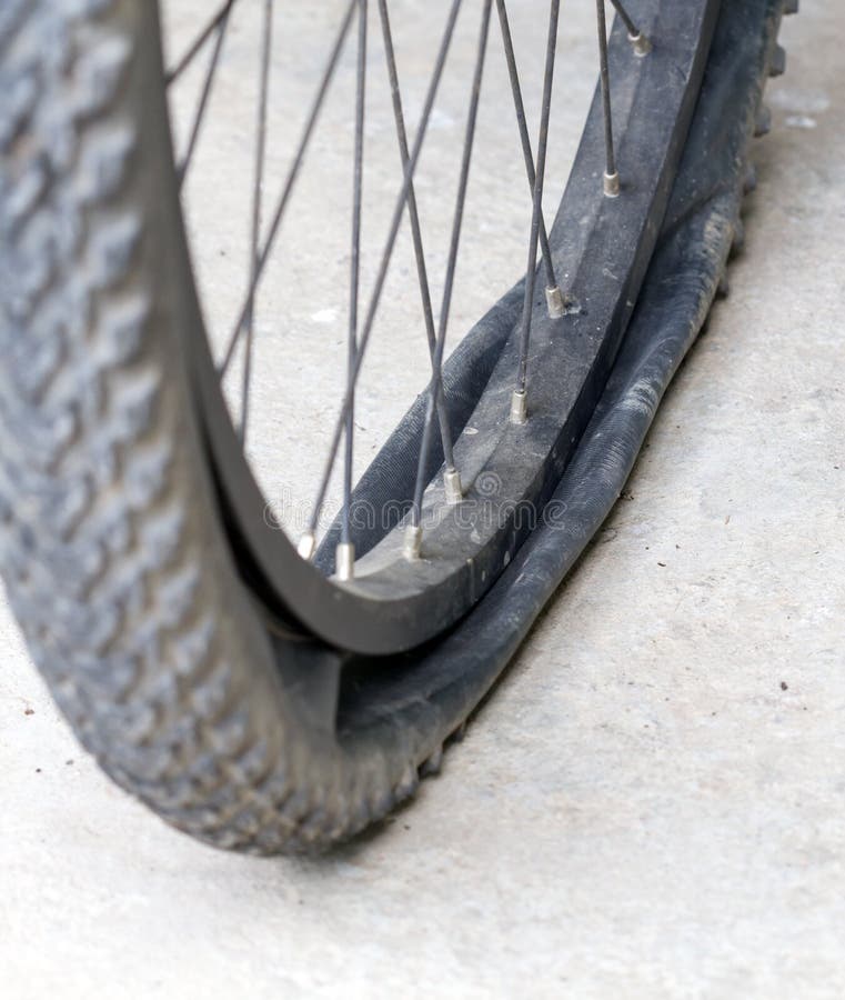 10 Sketchy Trailside Fixes that Every Mountain Biker Should Know - Mpora