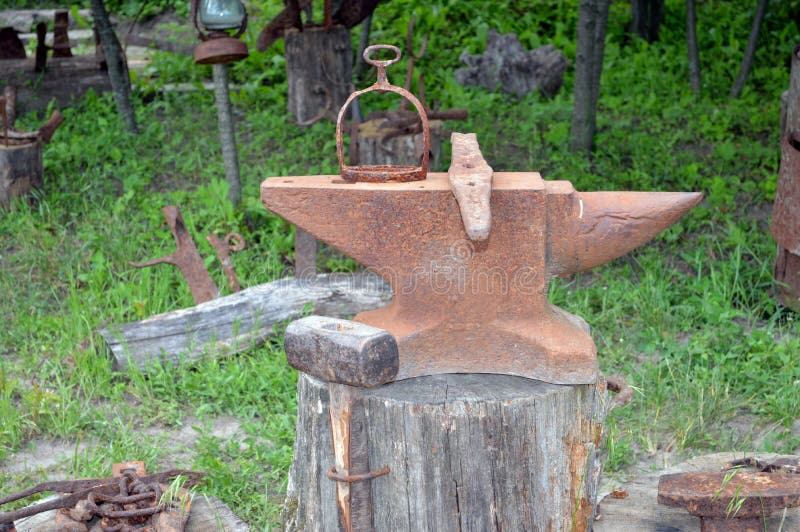 Old blacksmith anvil royalty free stock photography Old blacksmith anvil royalty free stock photography