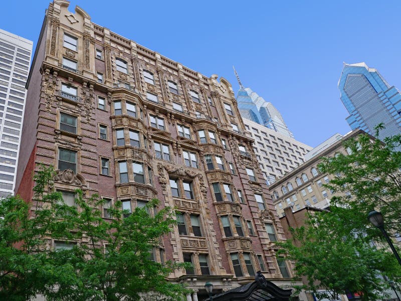 An old building on Chestnut Street in downtown Philadelphia royalty free stock images An old building on Chestnut Street in downtown Philadelphia royalty free stock images