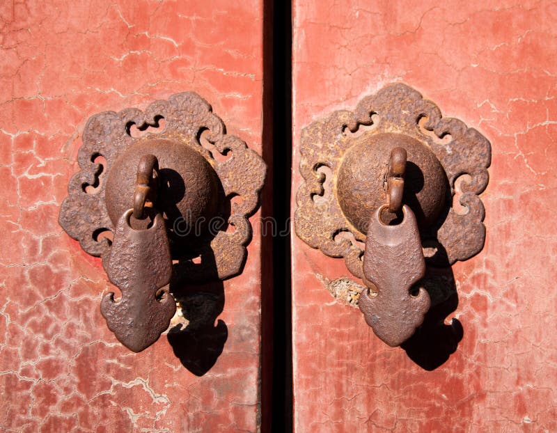 Chinese Doors stock image. Image of corridor, mandarin 25501415