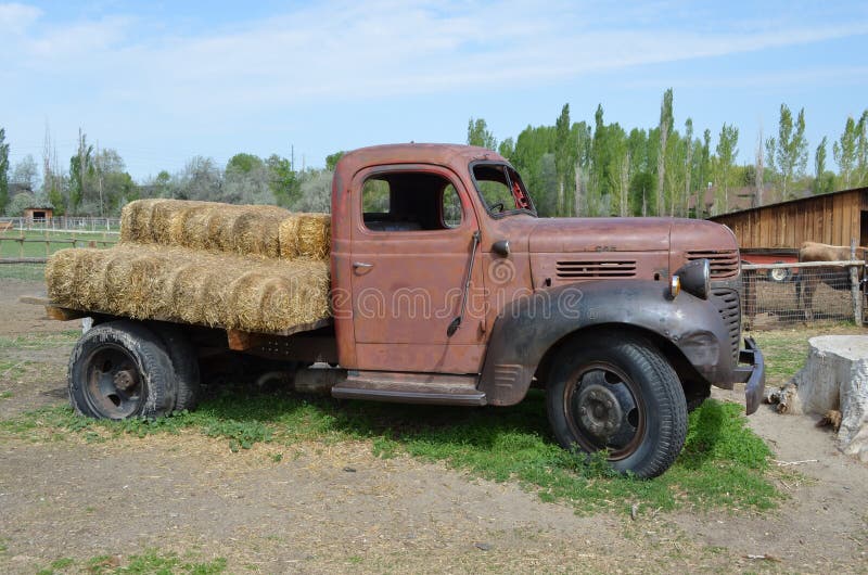 19 909 Farm Truck Photos Free Royalty Free Stock Photos From Dreamstime