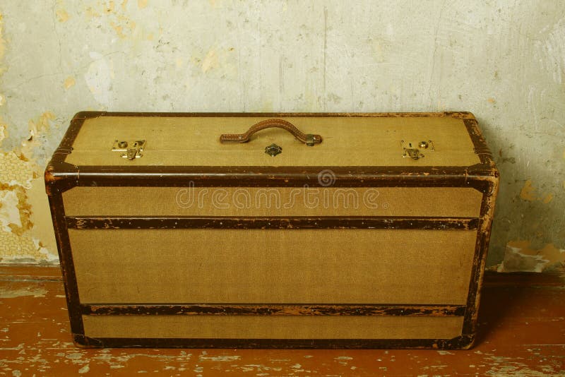 Old-fashioned suitcase stock photo. Image of leather - 17862264