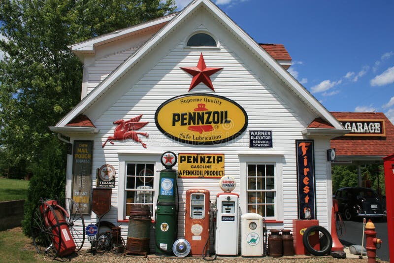 Old Filling Station. An old garage and filling station with 40's and 50's gas pumps in northeast Ohio royalty free stock photos Old Filling Station. An old garage and filling station with 40's and 50's gas pumps in northeast Ohio royalty free stock photos