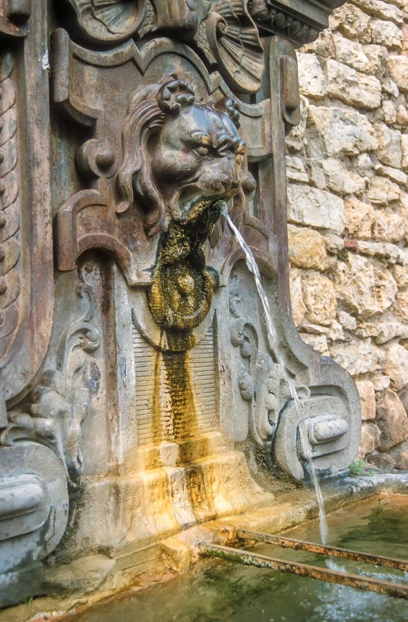 Old fountain in Mougins