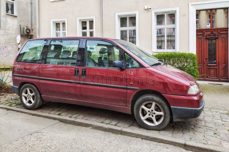 peugeot mini van