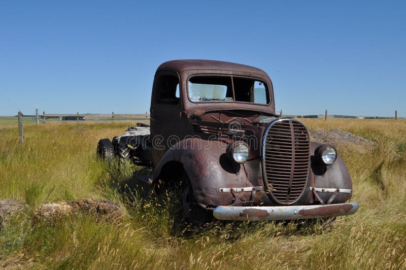Old Jalopy stock image. Image of classic, wheels, fields 34092843
