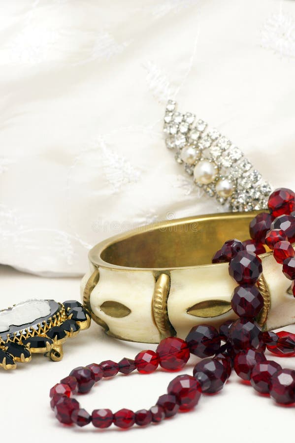 80,195 Vintage Jewelry Stock Photos - Free & Royalty-Free Stock Photos from  Dreamstime