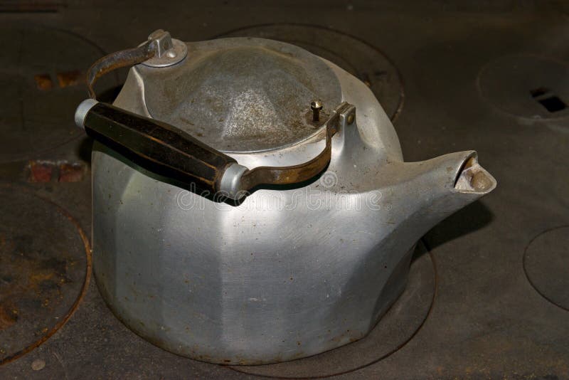 Old kettle stock image. Image of aluminum, teapot, oldfashioned 31587511