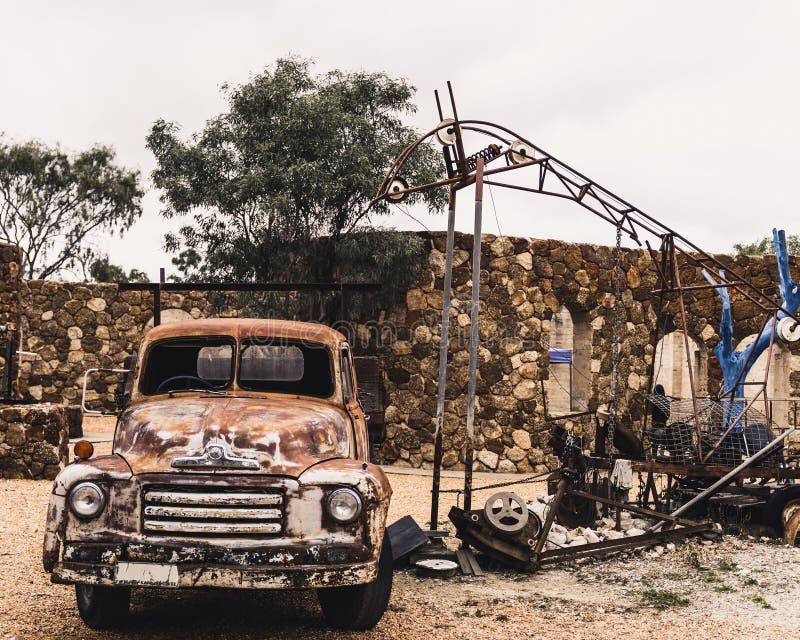 Old-looking Mining Truck at the Castle at Lightning Ridge stock photography