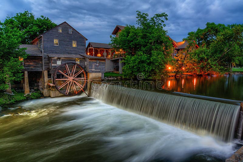 The Old Mill, Pigeon Forge Tennessee Stock Photo - Image of calm