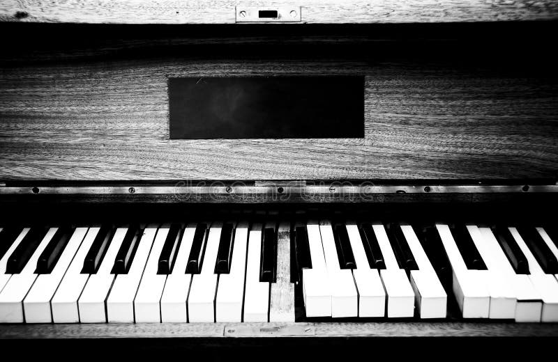 Old Piano