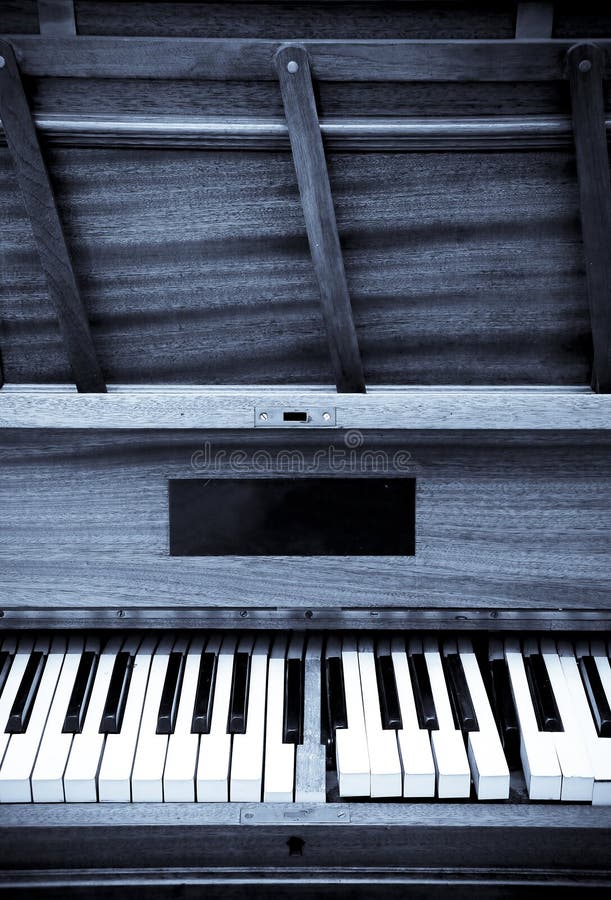 Old Piano