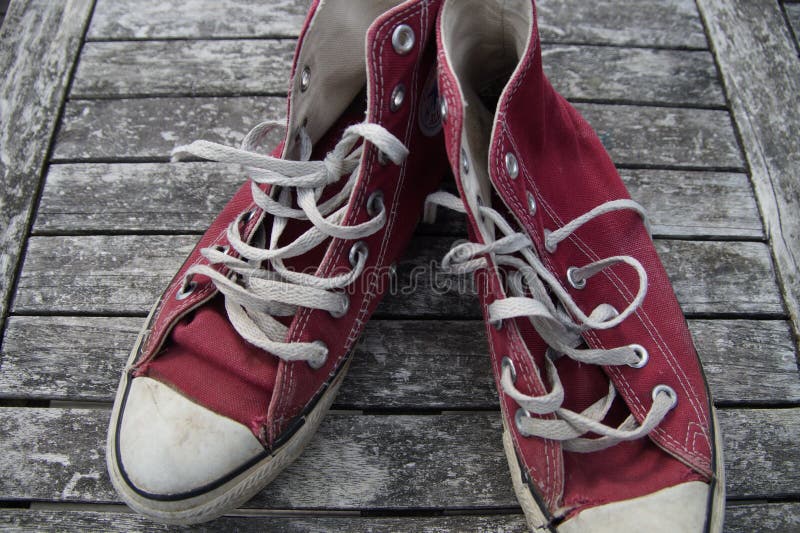 old red converse