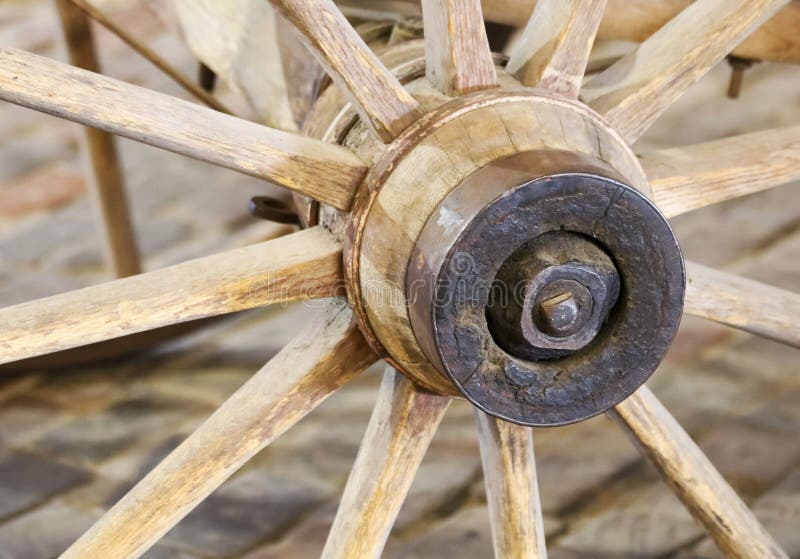 199 Antique Wood Wagon Wheel Hub Old Wooden Spokes Stock Photos Free
