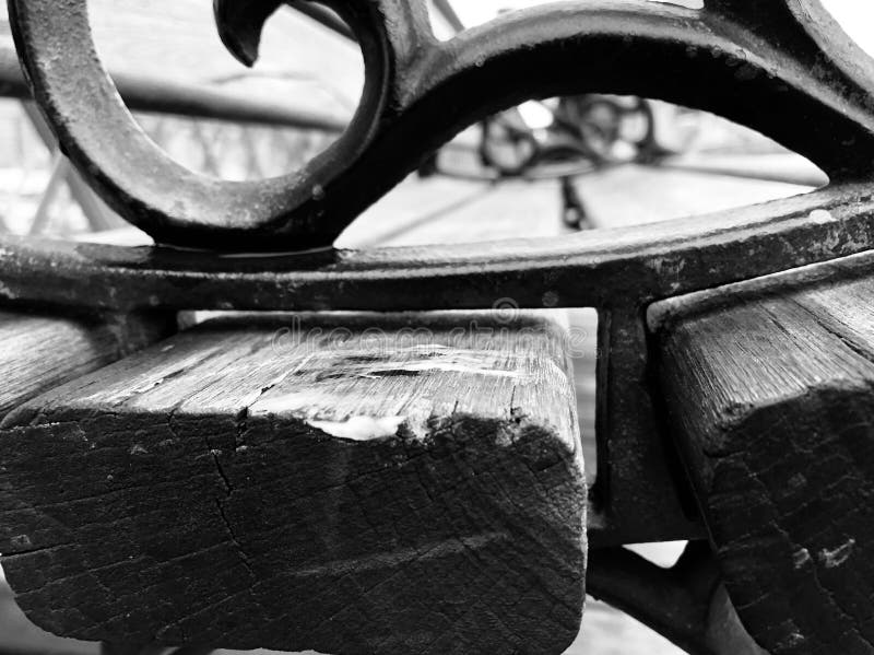 Black and White Park Bench stock image. Image of closeup - 141817687
