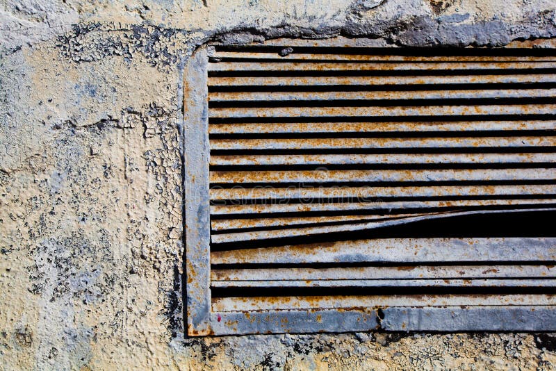 Old Rusty Ventilation Grille Stock Image - Image of horizontal, crack:  28881171