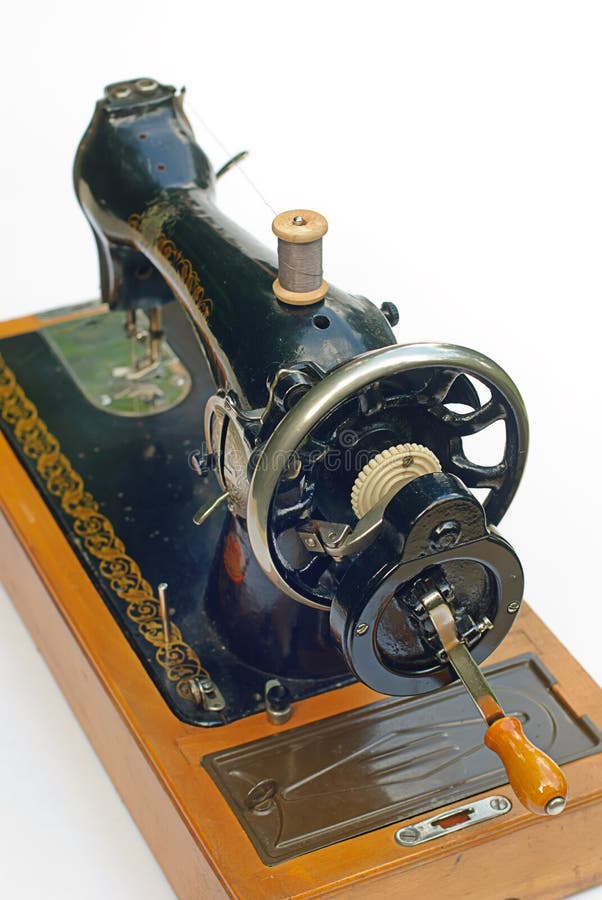 The old sewingmachine stock photo. Image of craftwork 25915994