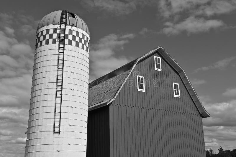 Old barn and silo in black and white