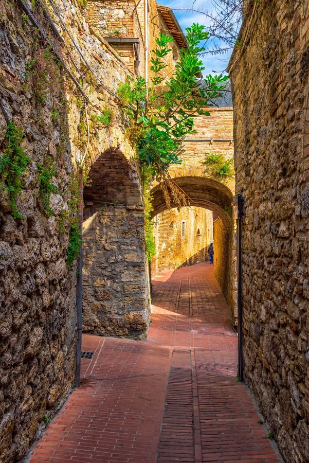 Archway Tuscan Village Italy Stock Photo - Image of village, stone: 4690908