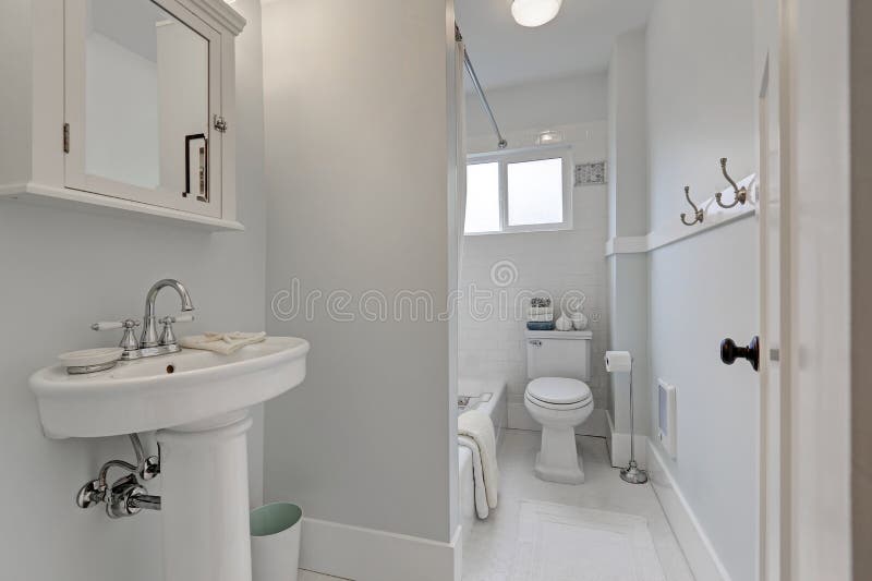 Old Style Bathroom Interior In Small American House Stock