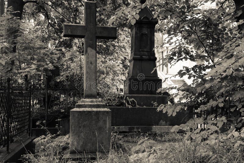 Old graveyard, Scandrett Street, Wapping Stock Photo - Alamy