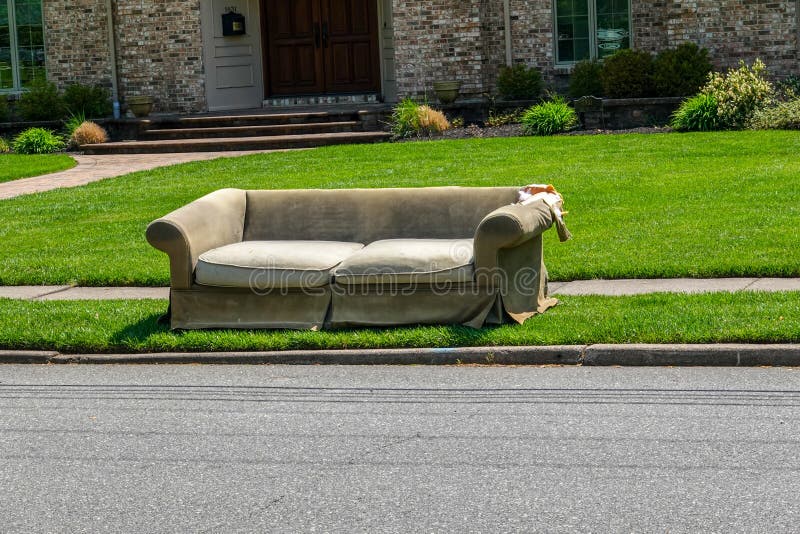 444 Old Broken Couch Photos Free & RoyaltyFree Stock Photos from
