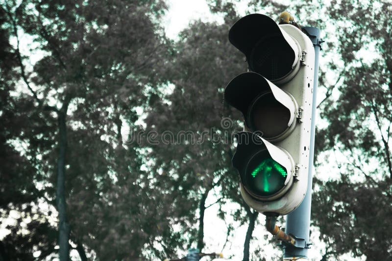 The Old Traffic Light stock image. Image of still, green 20487437
