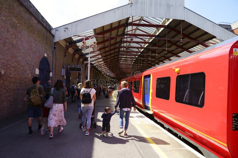 Windsor Train Station London Editorial Photography Image of windsor