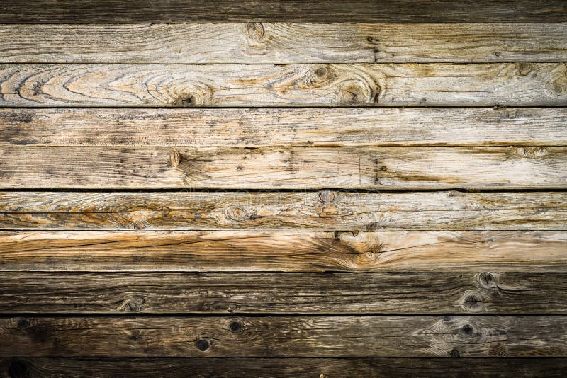 Tường gỗ cũ mang đến một không gian nội thất ấm cúng, bình yên đầy cổ điển. Hình ảnh về tường gỗ cũ sẽ khơi gợi những ước mơ thiên nhiên vốn có trong chúng ta và đem đến không gian sống thanh lịch và tinh tế.
