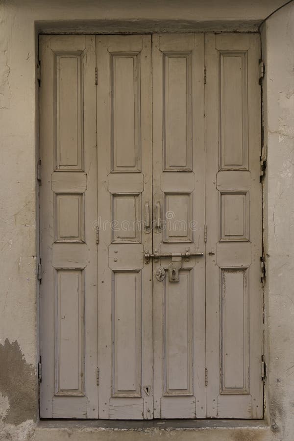 The Old wooden Door, Background