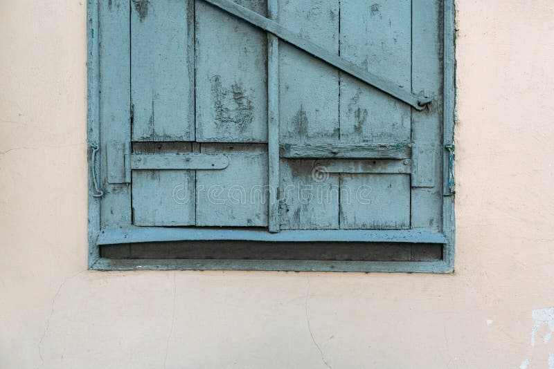 Cửa sổ gỗ xanh tươi nhàm chán trong ngôi nhà của bạn? Hãy xem hình ảnh của chúng tôi và bạn sẽ thấy cửa sổ đó trở nên hoàn toàn mới lạ và sinh động hơn bao giờ hết.