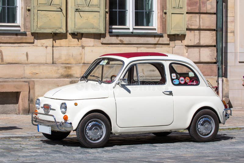 Oldtimer Fiat 500 L Lub Lusso 196771 Obraz Stock